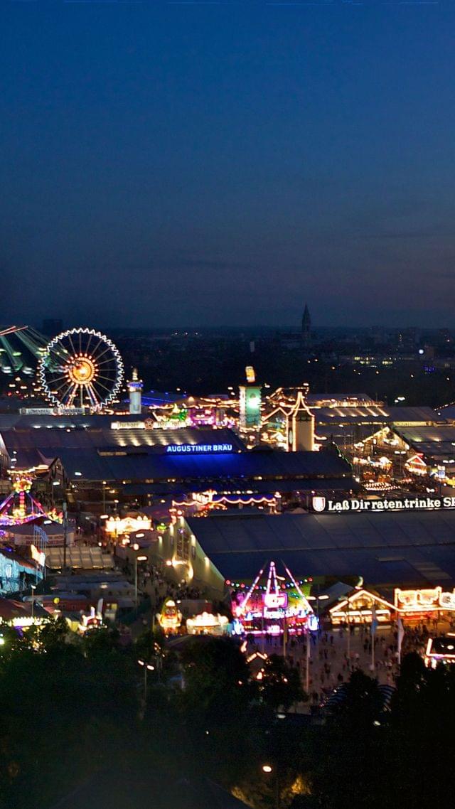 nr-1510-muenchner-oktoberfest-gesamtansicht-am-abend-foto-f-mueller.jpg