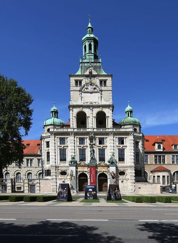 Bayerisches_Nationalmuseum_Panoramaansicht___c__Muenchen_Tourismus__Sigi_Mueller.jpg