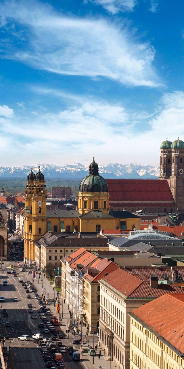 Muenchen_mit_dem_Alpenpanorama___c__Muenchen_Tourismus__Thomas_Klinger.jpg